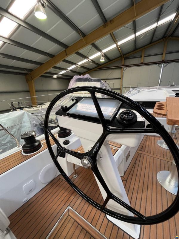 Beneteau Oceanis 47