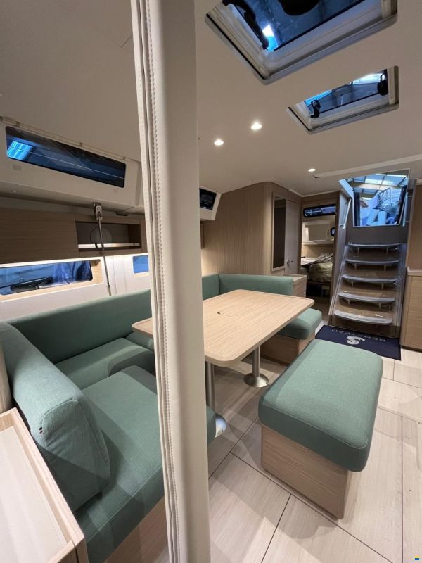 Beneteau Oceanis 47