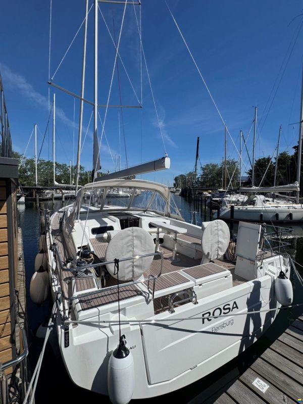 Beneteau Oceanis 47