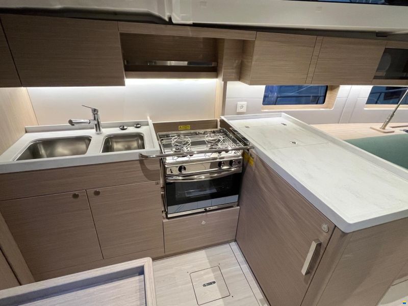 Beneteau Oceanis 47