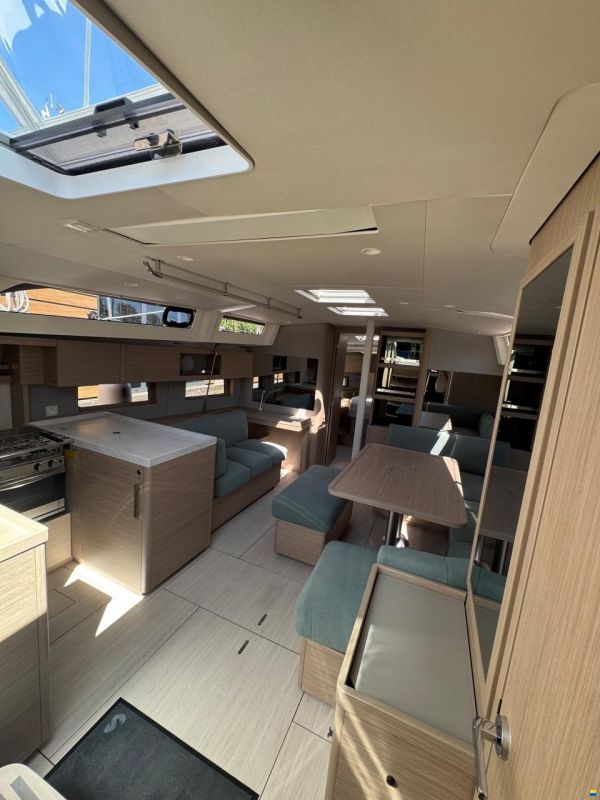 Beneteau Oceanis 47