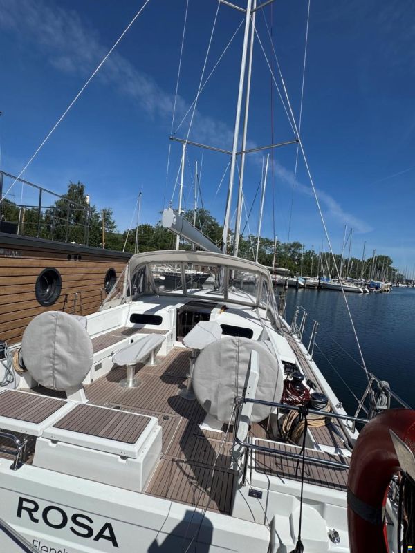 Beneteau Oceanis 47