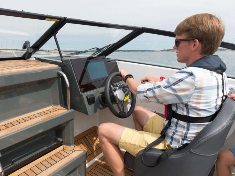 Yamarin 63 Day Cruiser Hensa Edition