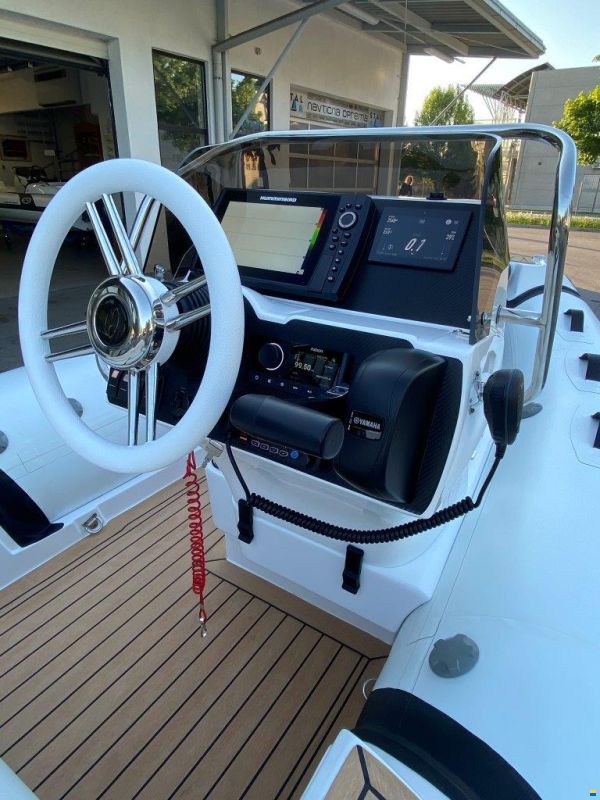 Walker Bay Tender Venture 14