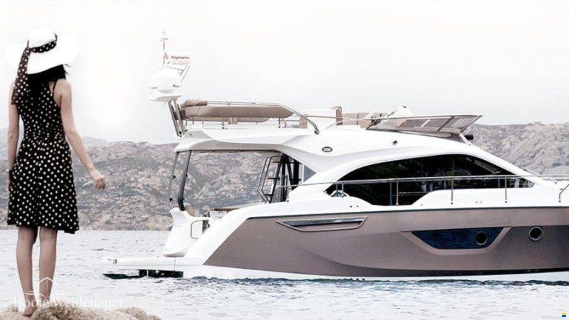 Sessa FLYBRIDGE LINE F47