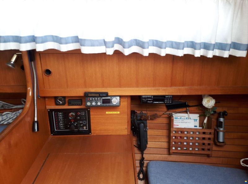 Poseidon Athena 34