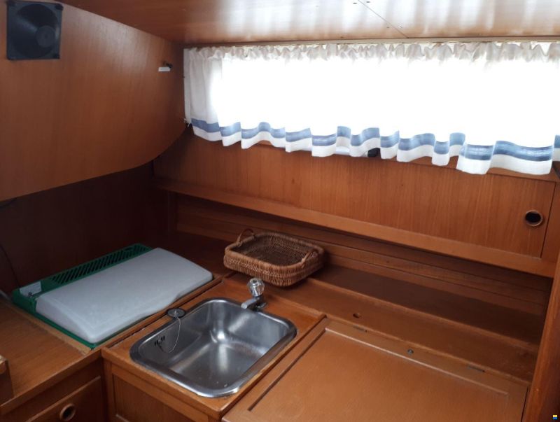 Poseidon Athena 34