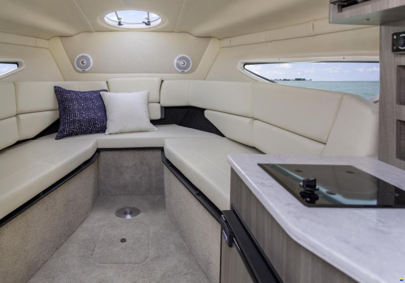 Regal 28 Express Hensa Edition