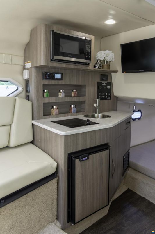 Regal 28 Express Hensa Edition