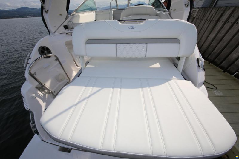 Regal 28 Express Hensa Edition