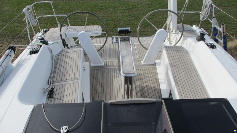 Hanse 418