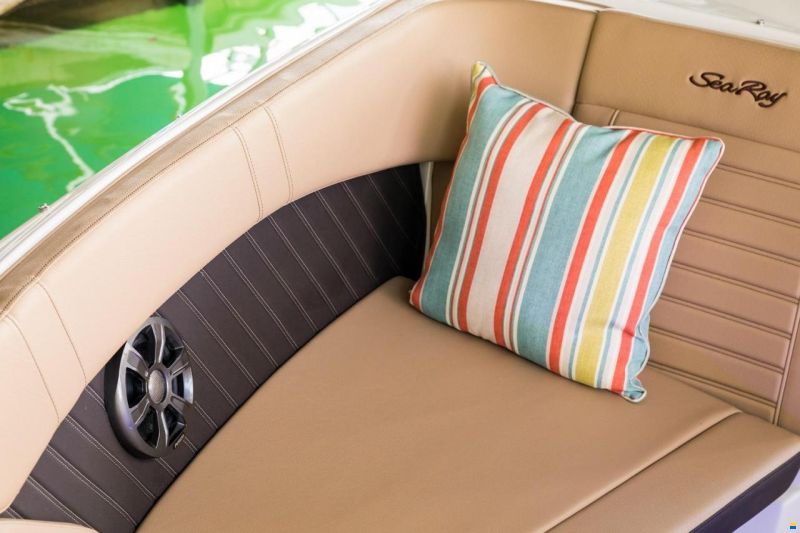 Sea Ray SPX 230 OB Europe