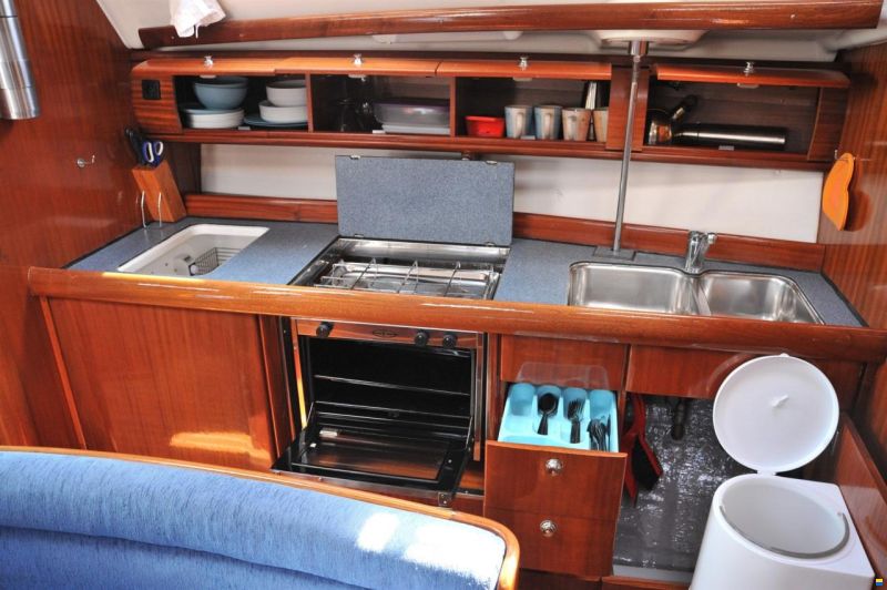 Bavaria 38
