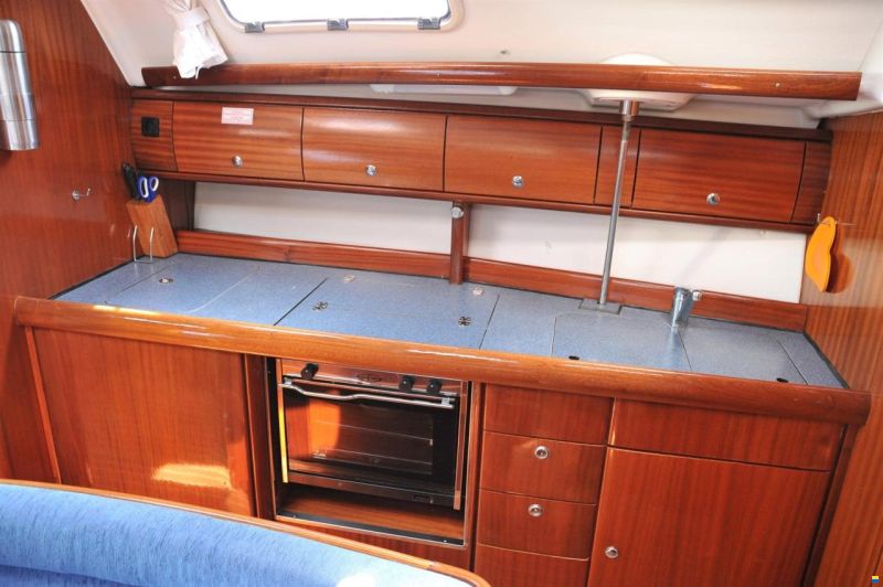 Bavaria 38
