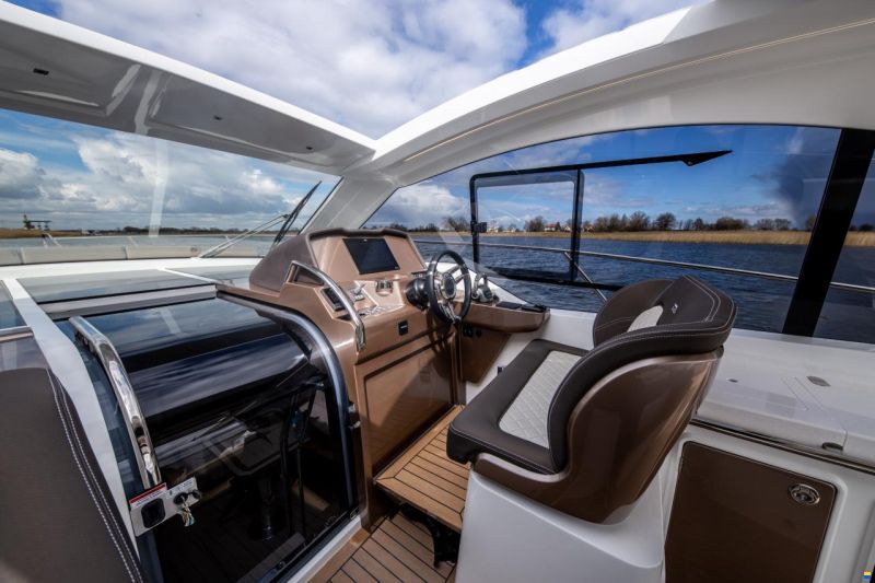 Galeon 405 HTS