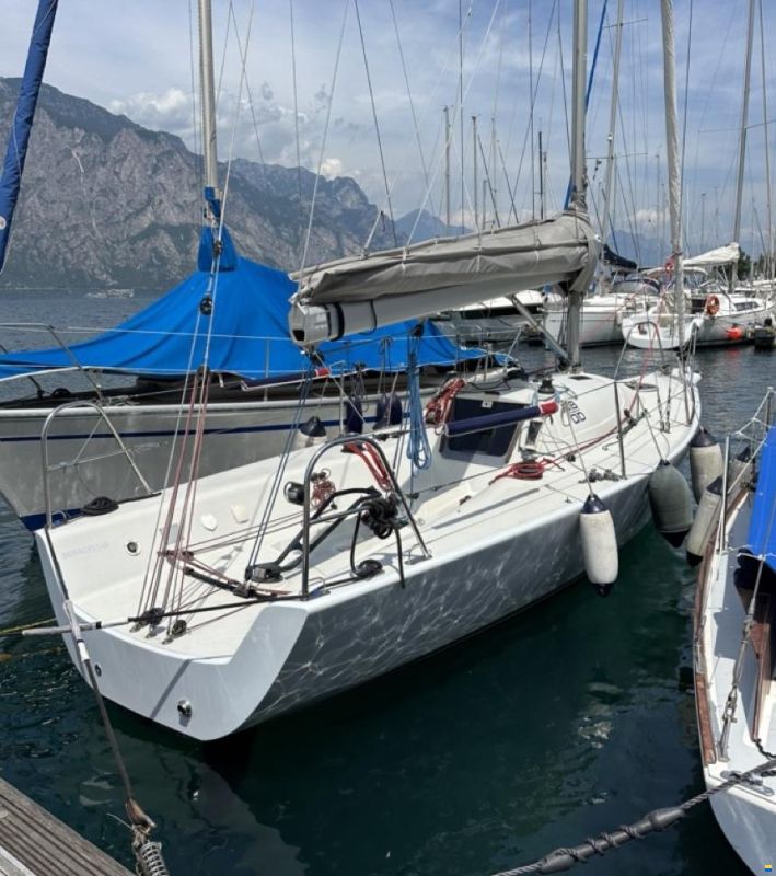 Franchi 28 OD - Lifting Keel image