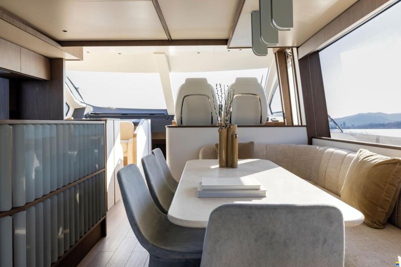 Azimut Fly 72