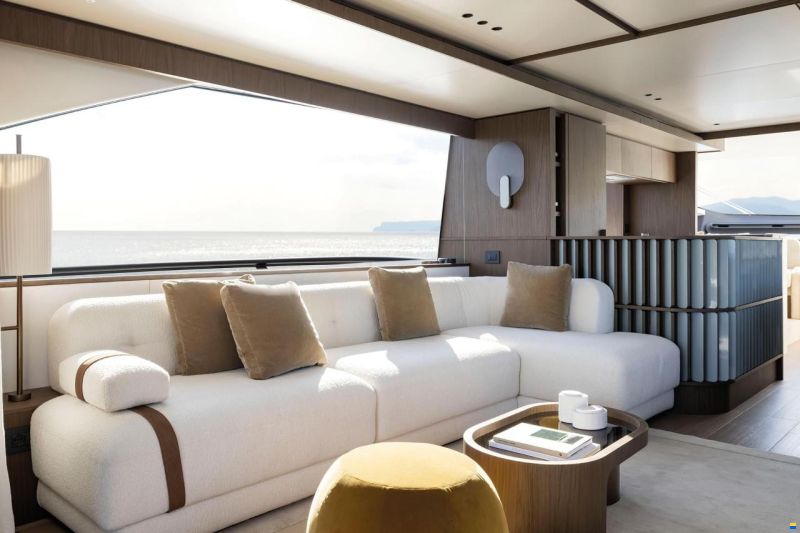 Azimut Fly 72
