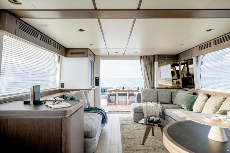Azimut Magellano 66