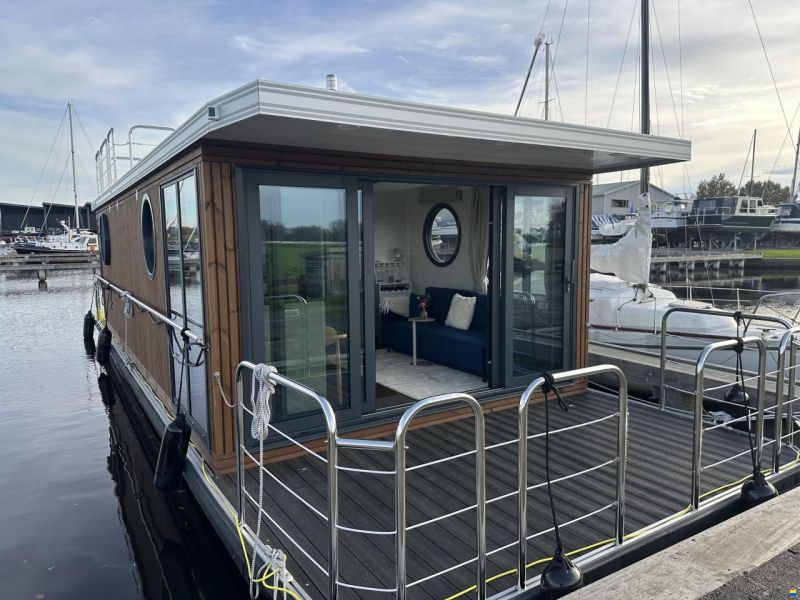 Nordic Season NS 40 Eco 36m2 Houseboat