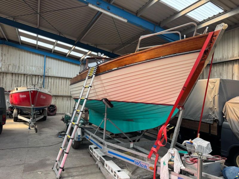 Jutahela Marina 75