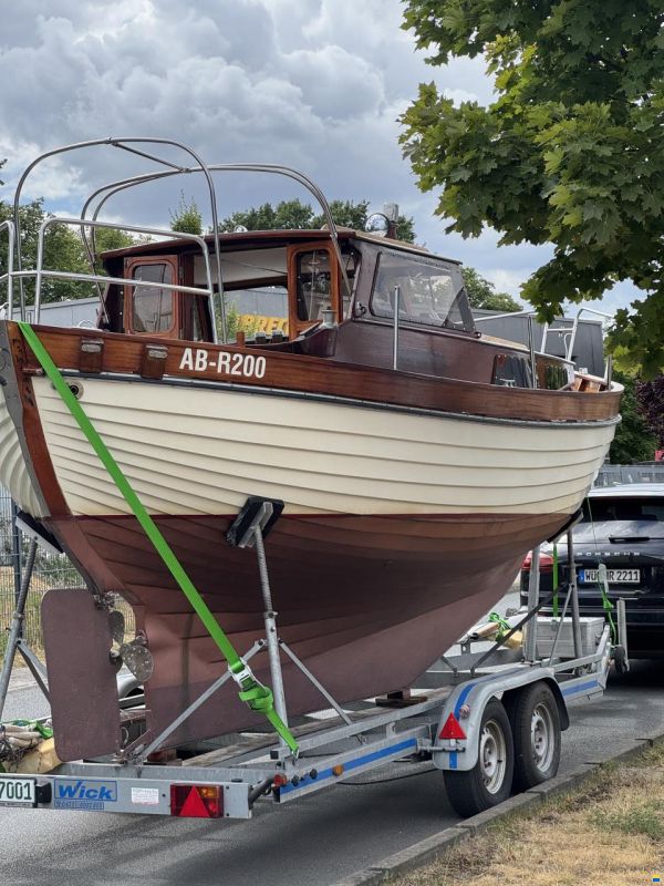 Jutahela Marina 75