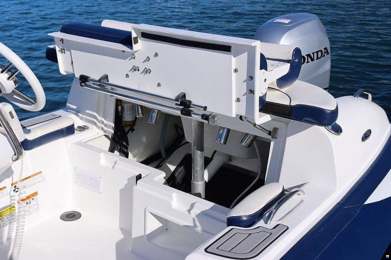 Walker Bay Tender Venture 16