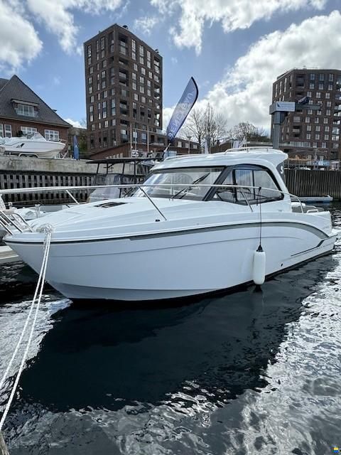 Beneteau Antares 7 OB V2