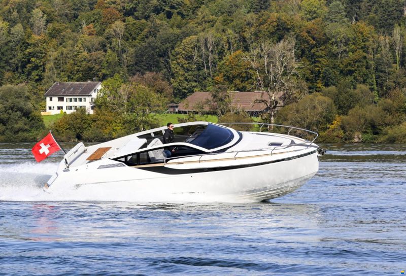 Fairline F//Line 33