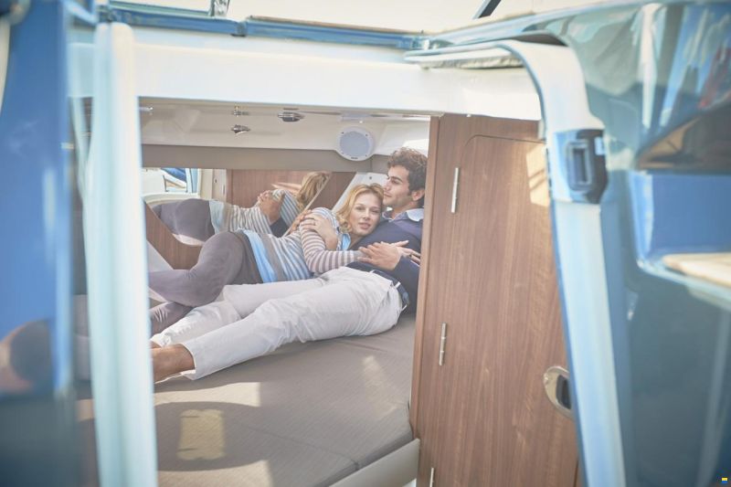 Quicksilver 755 Cruiser + Mercury F300 NEUF EN STOCK