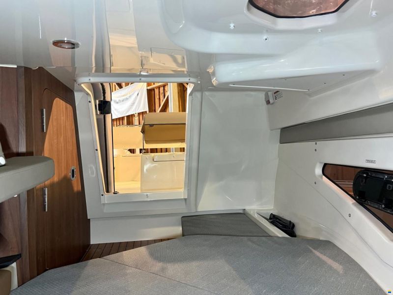 Quicksilver 755 Cruiser + Mercury F300 NEUF EN STOCK