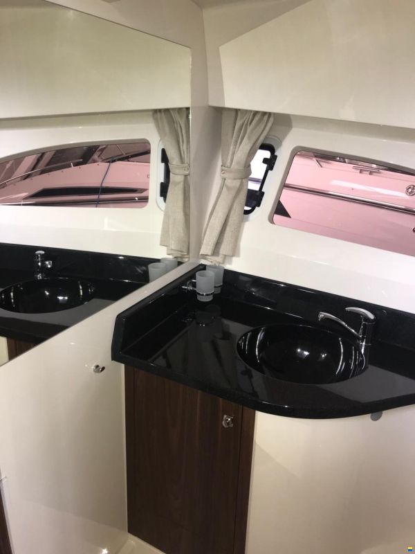 Marex 310 Sun Cruiser