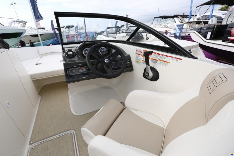 Bayliner VR6 IB