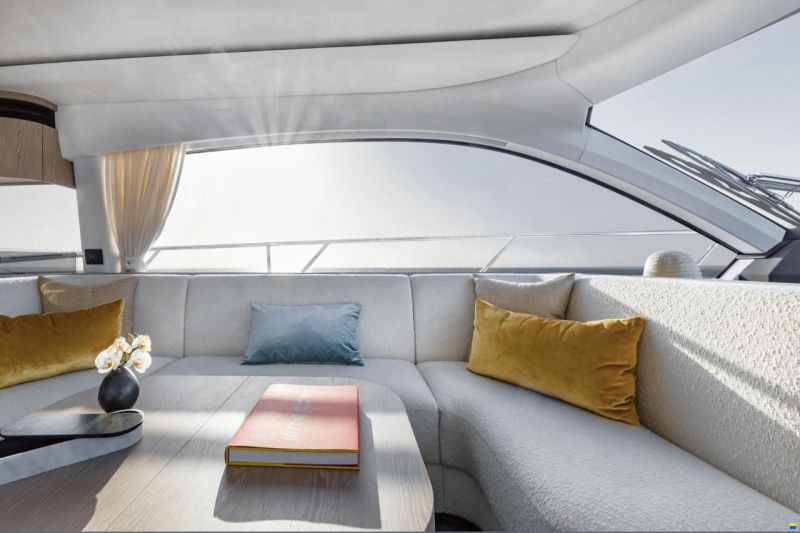 Azimut Fly 53