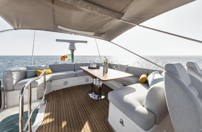 Azimut Fly 53