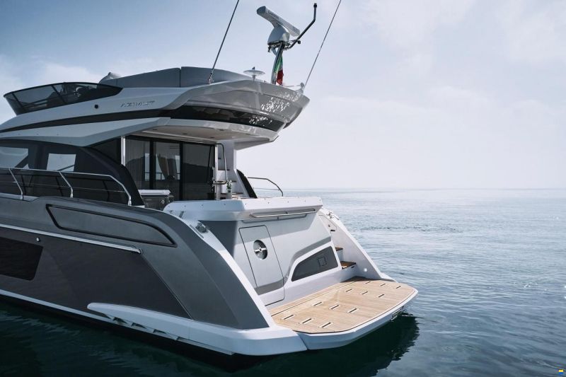 Azimut Fly 53