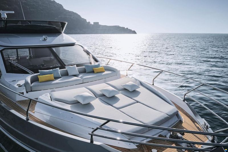 Azimut Fly 53