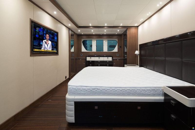 Selene 92 Explorer