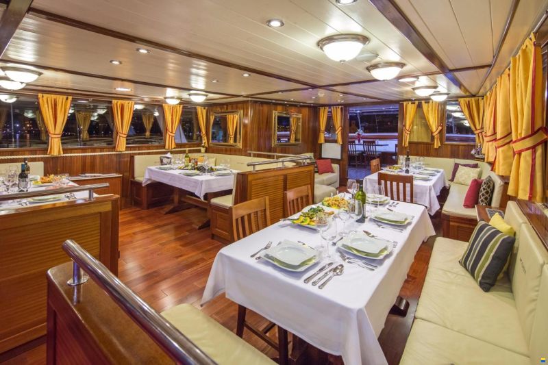 Marina Vinici Wooden Schooner Cruise Shi