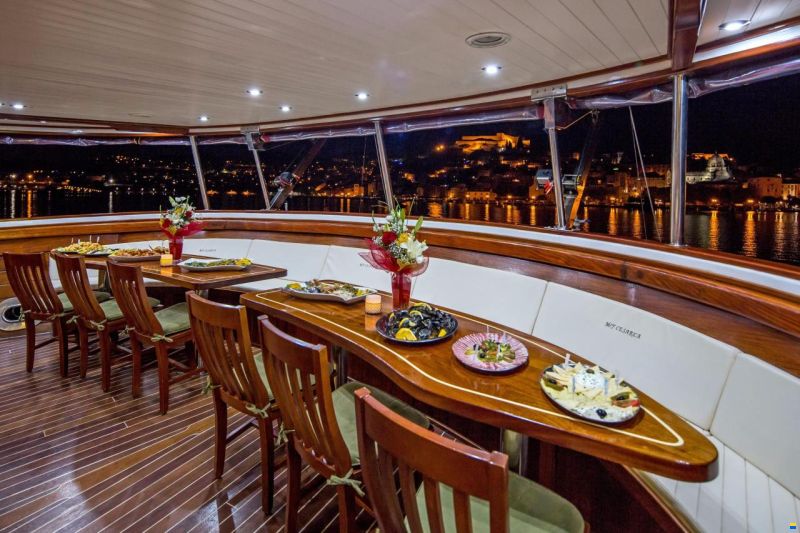 Marina Vinici Wooden Schooner Cruise Shi