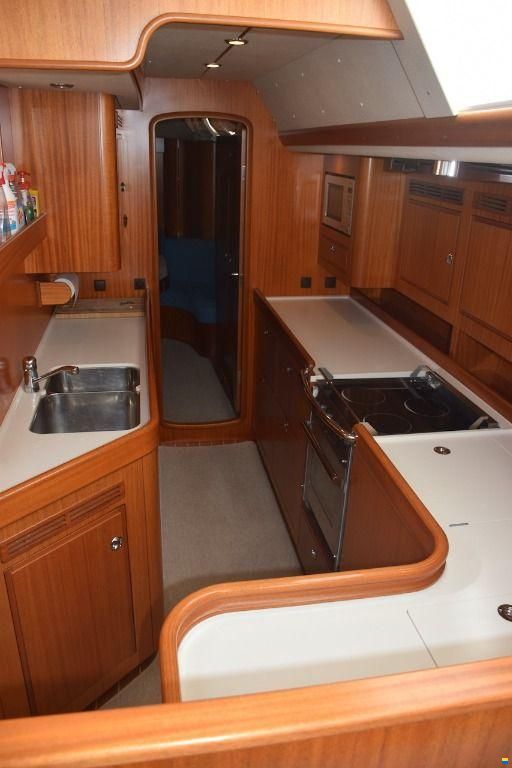 Hallberg-Rassy HR 64