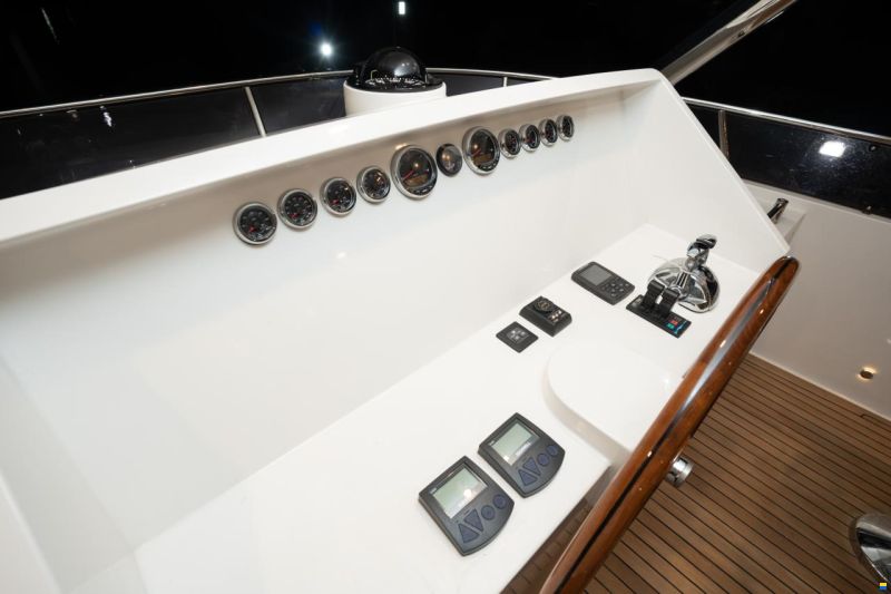 Selene 72 Explorer