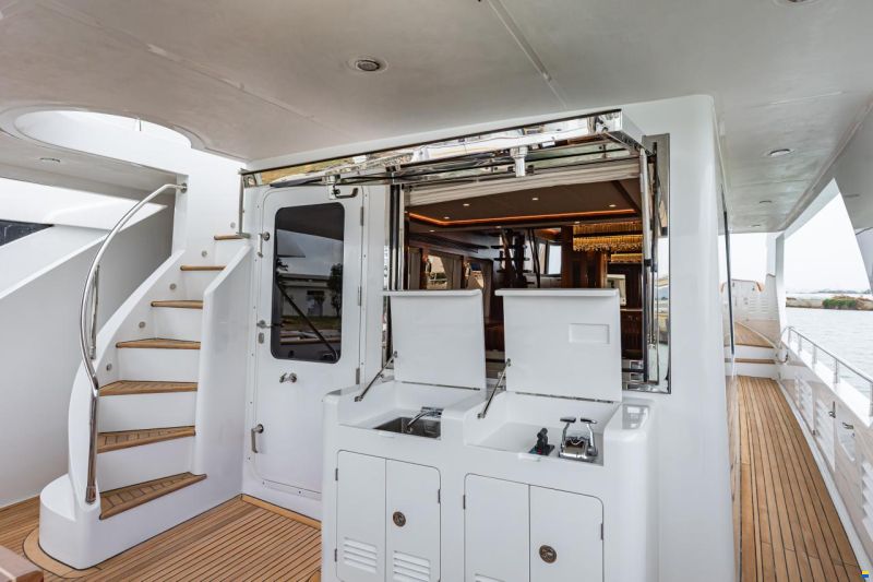 Selene 72 Explorer