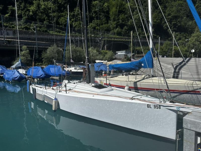 Code Code8 canting keel