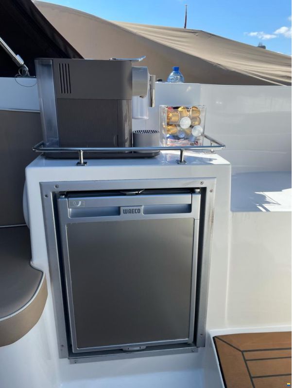 Interboat DE Intender 770