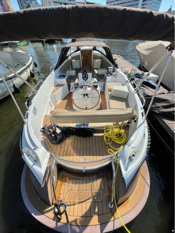 Interboat DE Intender 770