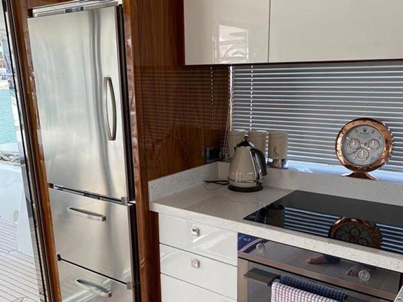 Sunseeker Manhattan 66