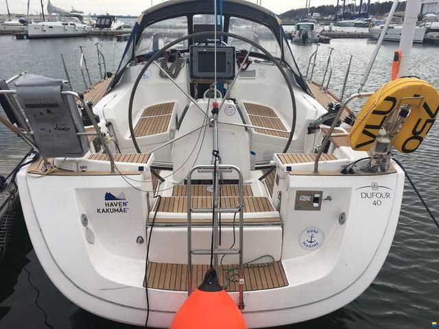 Dufour 40 Performance