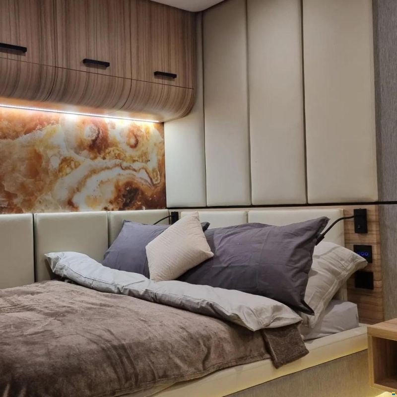 Perla Houseboat E-vision 42