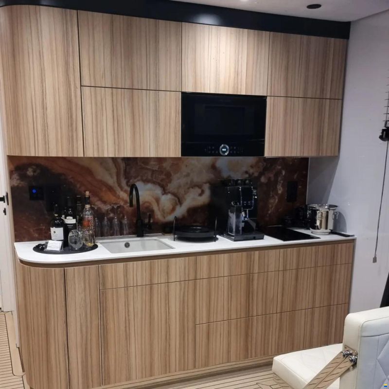 Perla Houseboat E-vision 42